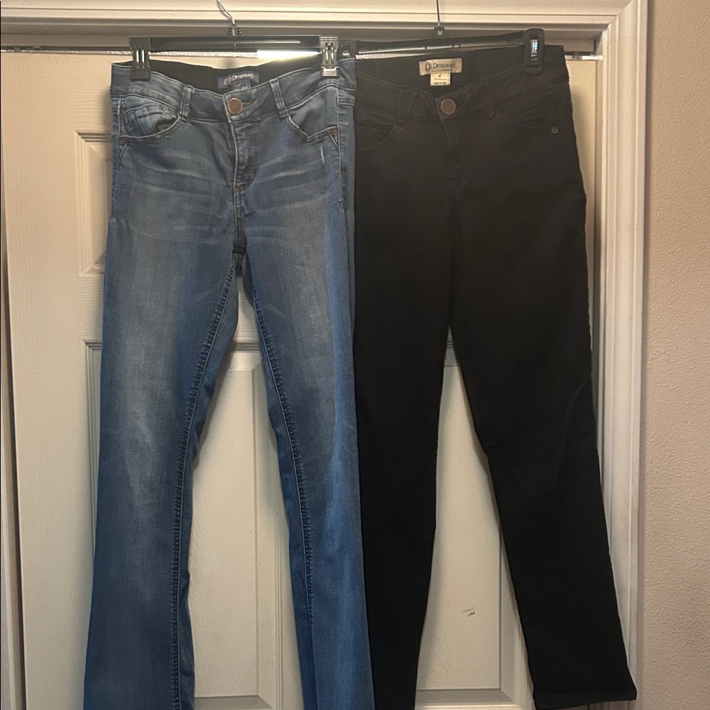 Democracy Women’s bootcut Jeans in Black & Light Blue